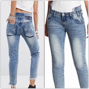 💛 ONE TEASPOON JEANS